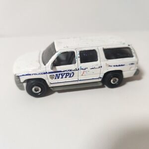 Matchbox 1999 Chevrolet Suburban NYPD Police White Diecast Car 1:75